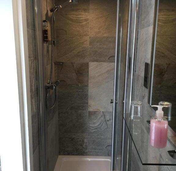 חדר אקונומי, Applewood