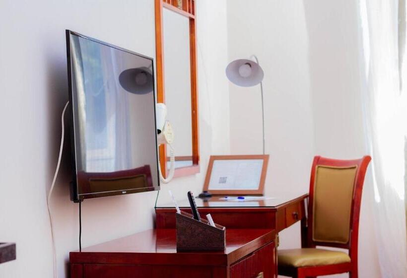 带大床的标准间, Best Western Plus Paramount