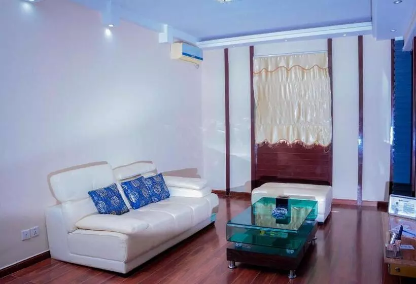 سوئیت با تخت بزرگ, Best Western Plus Paramount