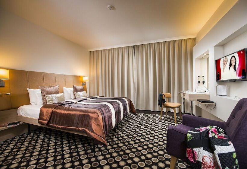 高级三人间, Bo33 Hotel Family & Suites