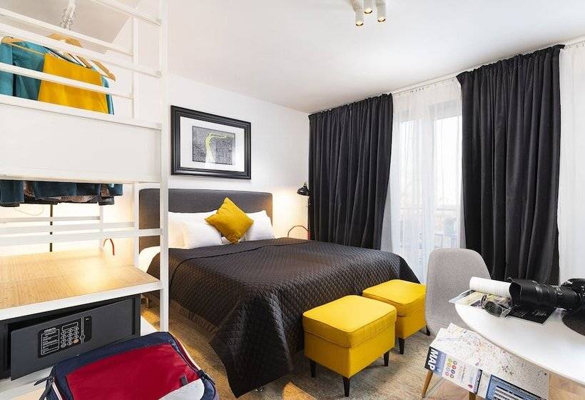 标准工作室带阳台, Bo33 Hotel Family & Suites