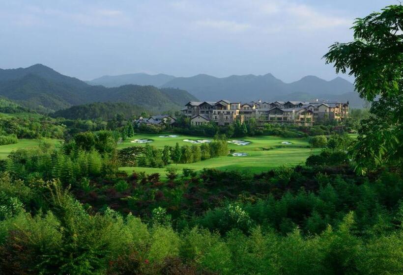 キングサイズベッドのデラックススイート, Jw Marriott Hotel Zhejiang Anji