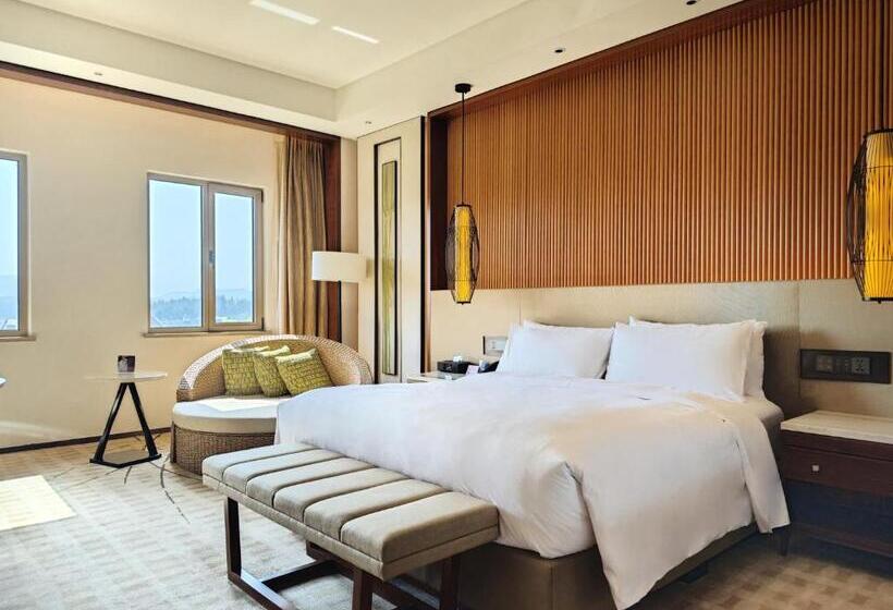 キングサイズベッドのデラックスルーム, Jw Marriott Hotel Zhejiang Anji