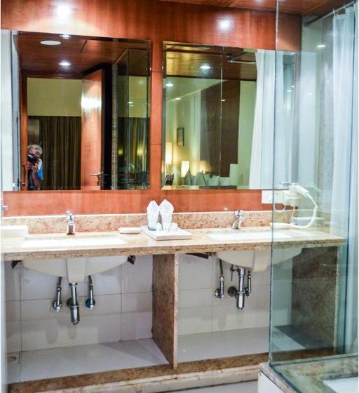 Suite, The Lagoona Resort