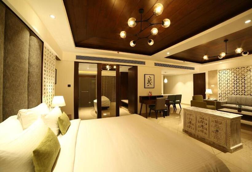 Suite Real, The Lagoona Resort