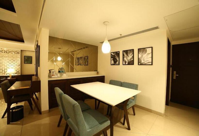 Suite Real, The Lagoona Resort