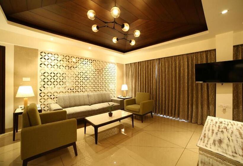 Suite Real, The Lagoona Resort