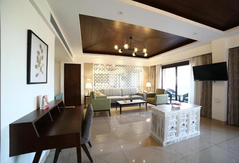 Suite Real, The Lagoona Resort