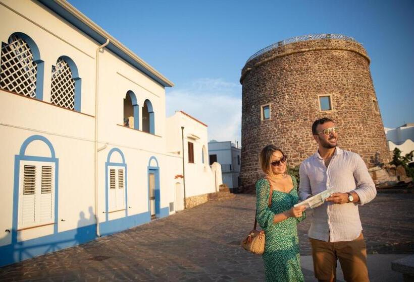 جناح عائلي, Lu  Hotel Maladroxia