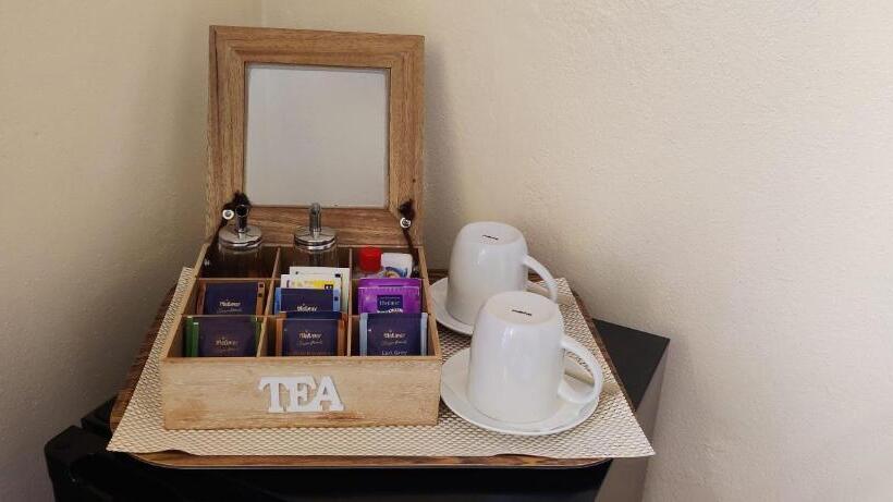 اتاق کلاس بیزنس, Postumia