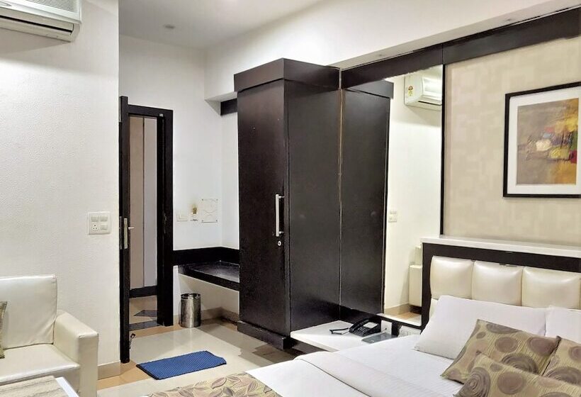 غرفة سوبيريور, Rockland