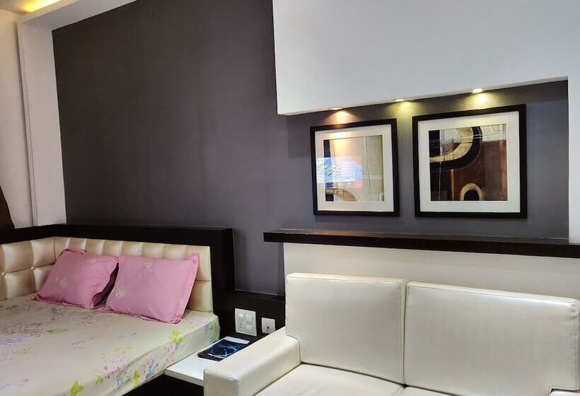 غرفة سوبيريور, Rockland