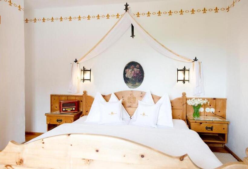 غرفة عائلية, Schloss Thannegg