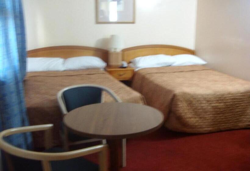 غرفه قياسيه سريرين مزدوجين, Star Inn By Elevate Rooms