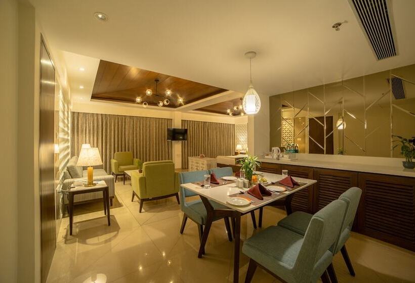 Suite Real, The Lagoona Resort