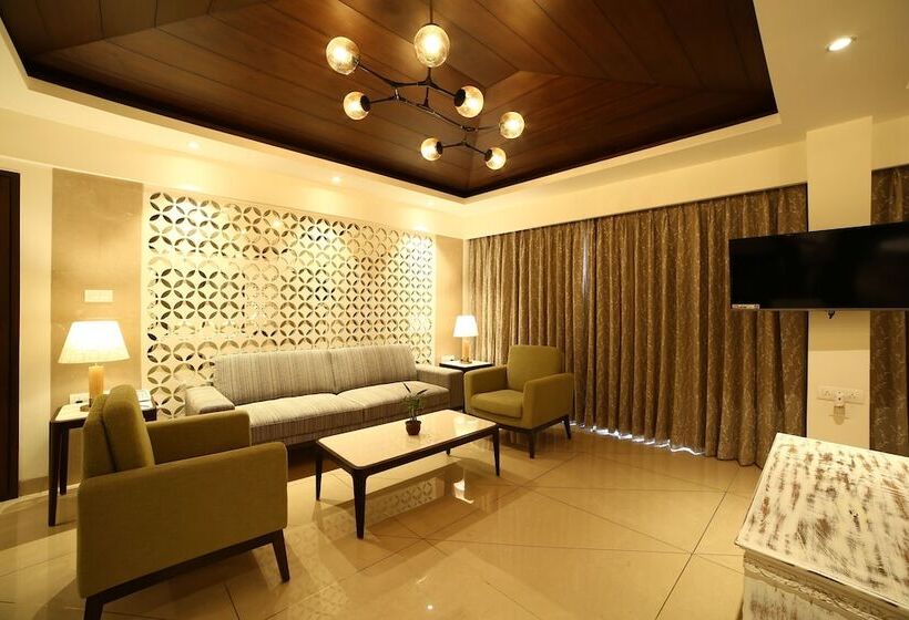 Suite Real, The Lagoona Resort