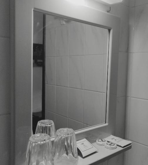 חדר סטנדרט לשלושה עם מרפסת, Titania Hotel Karpathos