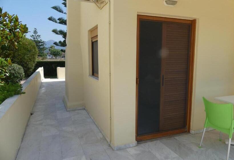 Quarto Familiar, Katerina