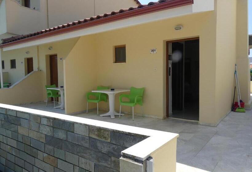 Quarto Estandar com Terraço, Katerina