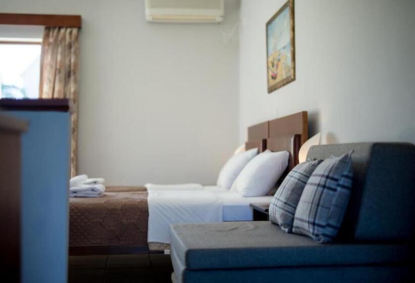 标准间侧面带海景, Katerina