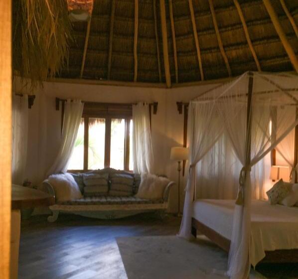 סוויטה, Toto Blue Hotel Boutique