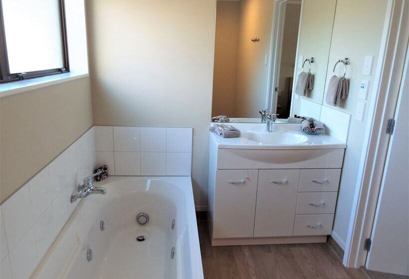 스탠다드 룸, Turangi Bridge Motel