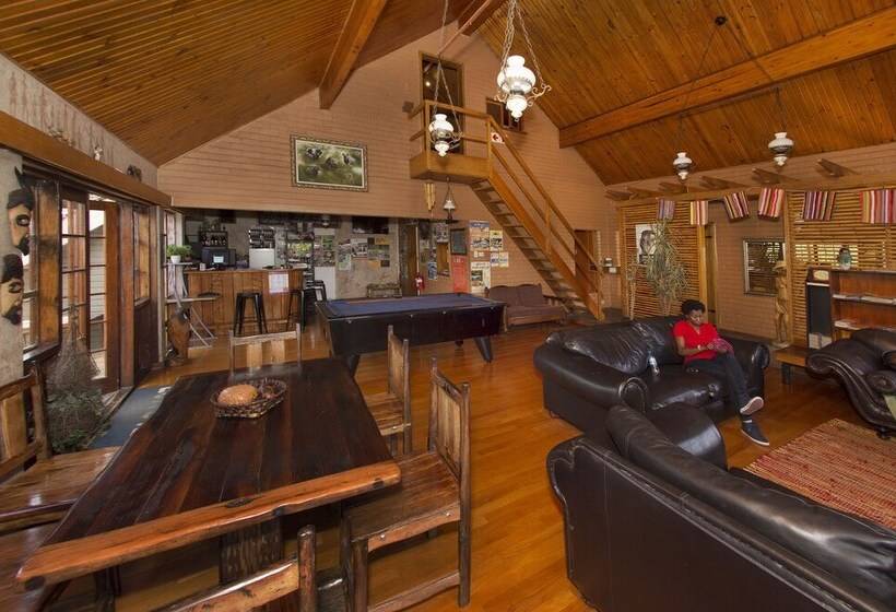 Семейный Номер, Lungile Backpackers Lodge