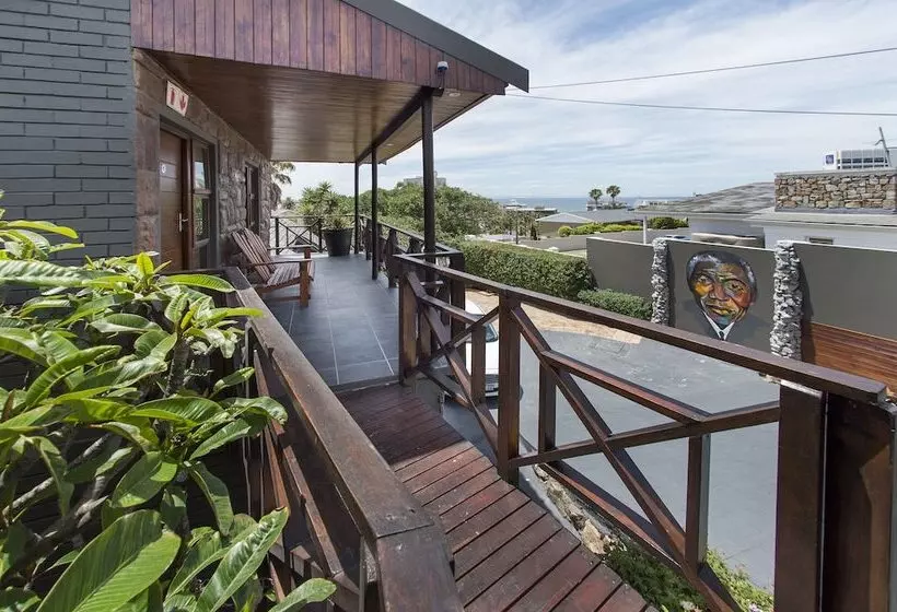 اتاق خانوادگی, Lungile Backpackers Lodge