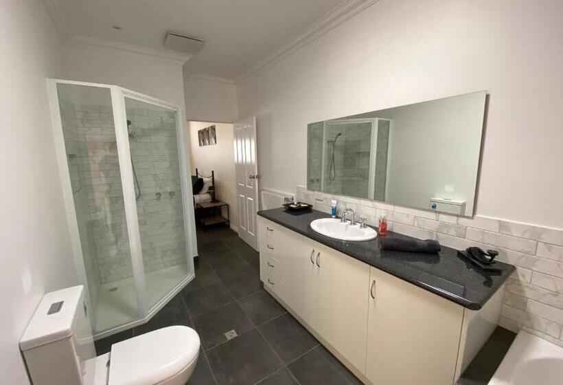 آپارتمان 1 خوابه, Banyan Place