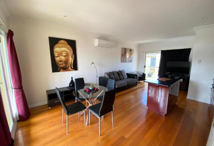 آپارتمان 1 خوابه, Banyan Place