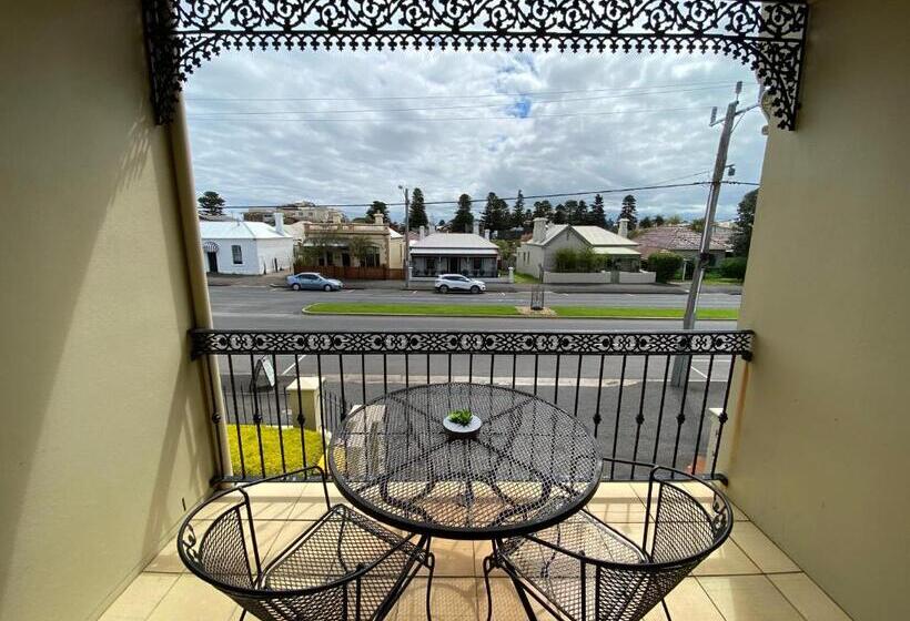 آپارتمان 1 خوابه, Banyan Place