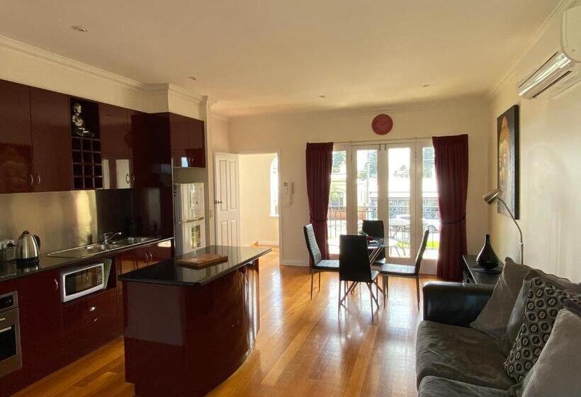 آپارتمان 1 خوابه, Banyan Place