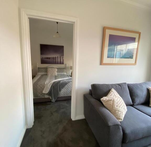 آپارتمان 1 خوابه, Banyan Place