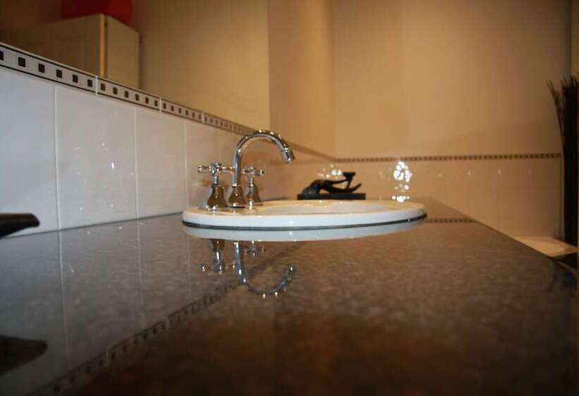 آپارتمان 1 خوابه, Banyan Place