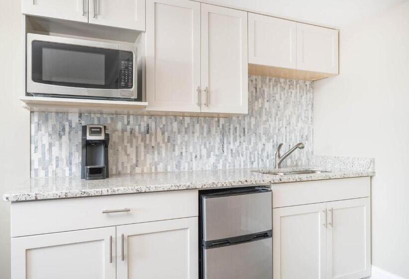 Студио Стандарт Кровать Кинг, Bask Hotel At Big Rock Landing