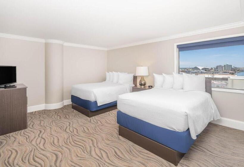 Студия Стандарт, Bask Hotel At Big Rock Landing