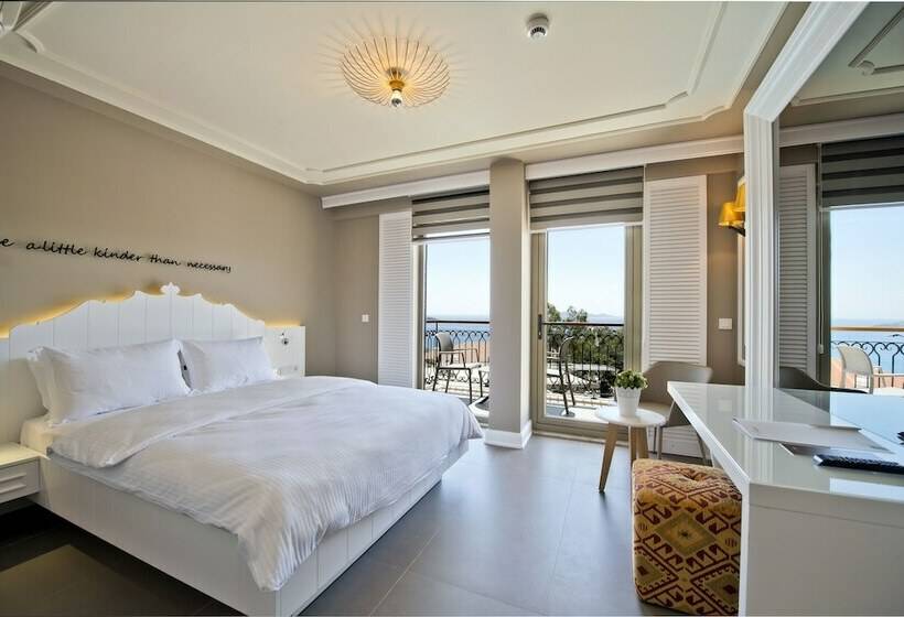 اتاق سوپریور با چشم‌انداز دریا, Samira Exclusive Hotel & Apartments