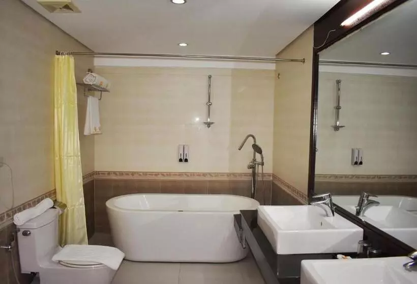 سوئیت با تخت بزرگ, Golden Phoenix Hotel Boracay