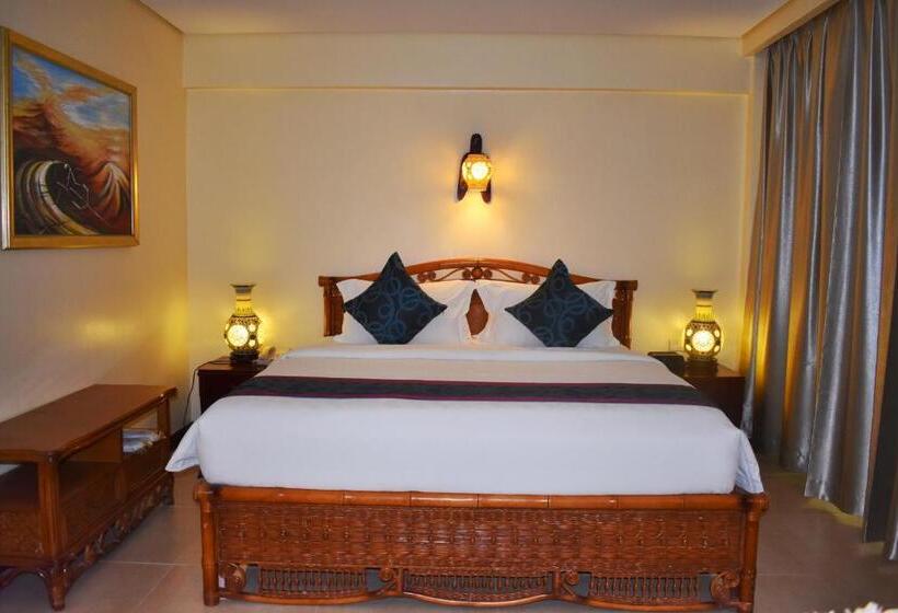 스위트 킹사이즈 침대, Golden Phoenix Hotel Boracay