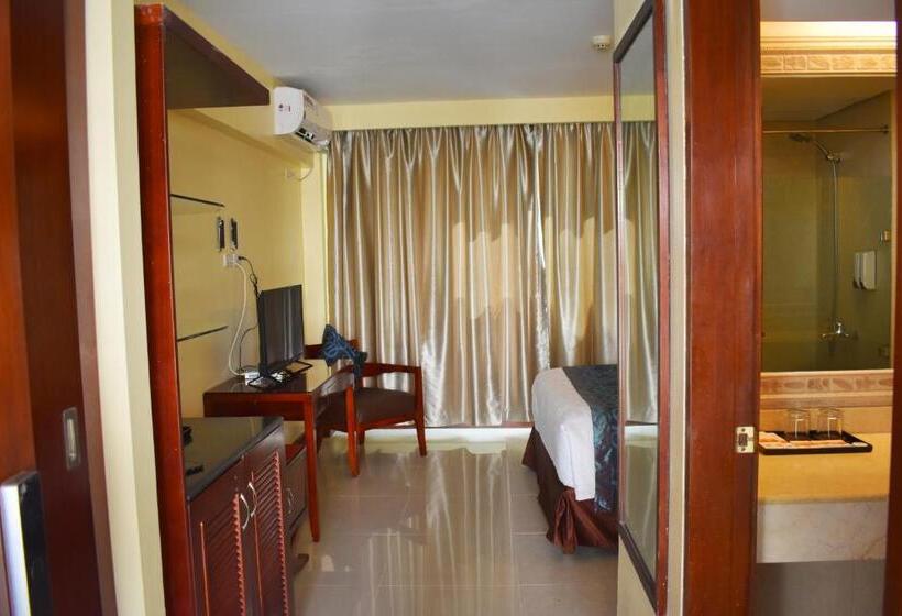 اتاق لوکس, Golden Phoenix Hotel Boracay