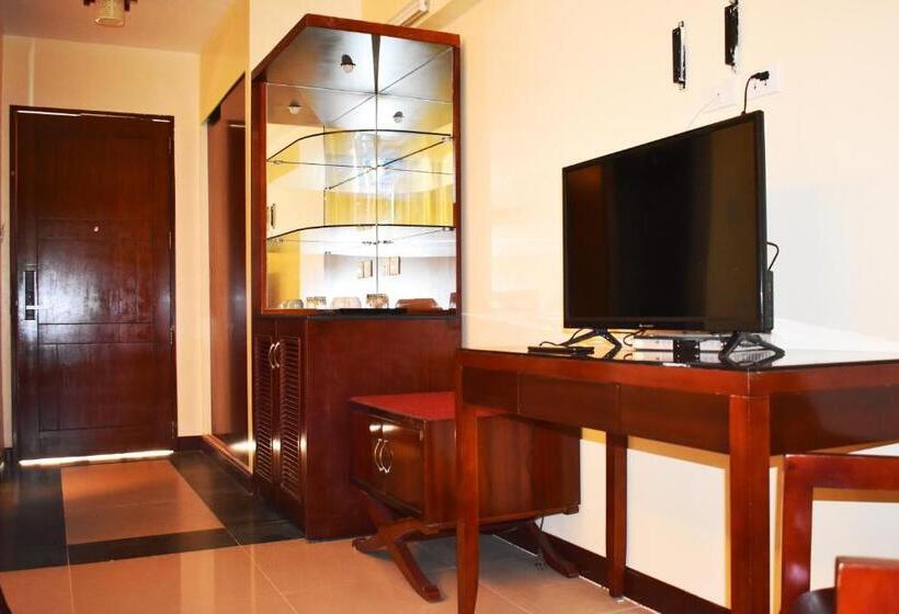 اتاق لوکس, Golden Phoenix Hotel Boracay