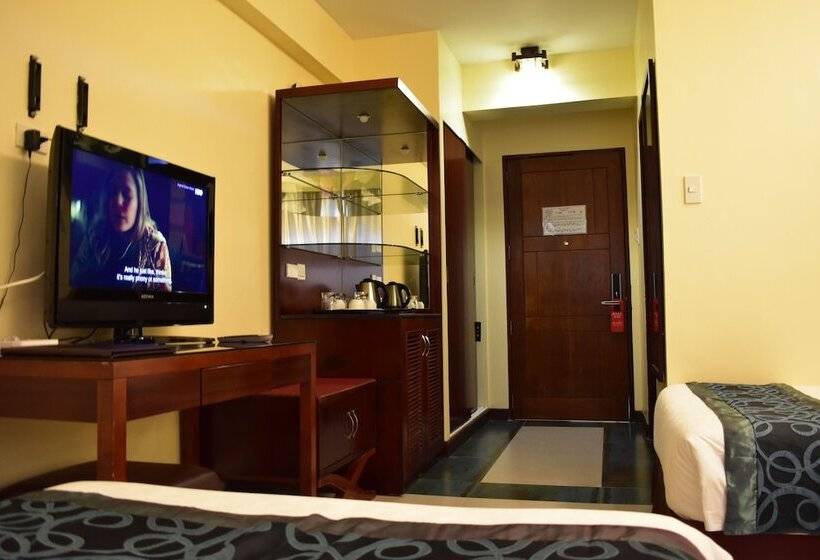 اتاق خانوادگی, Golden Phoenix Hotel Boracay