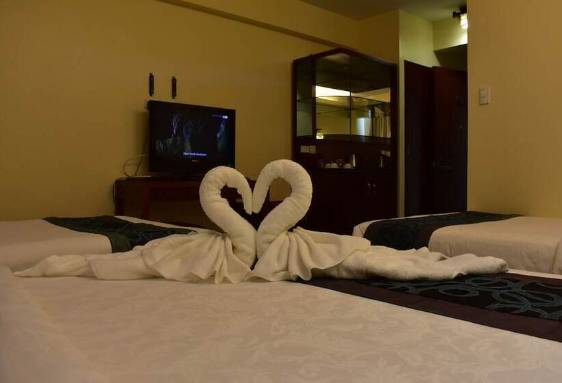 اتاق خانوادگی, Golden Phoenix Hotel Boracay