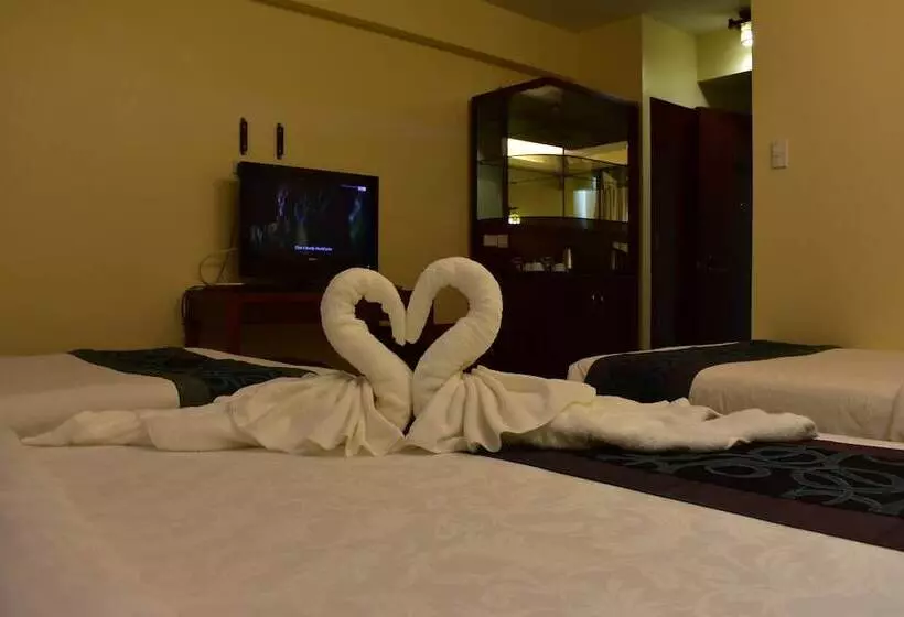 اتاق خانوادگی, Golden Phoenix Hotel Boracay