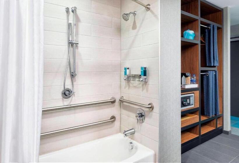 Habitación Estándar Adaptada para Discapacitados, Aloft Durham Downtown