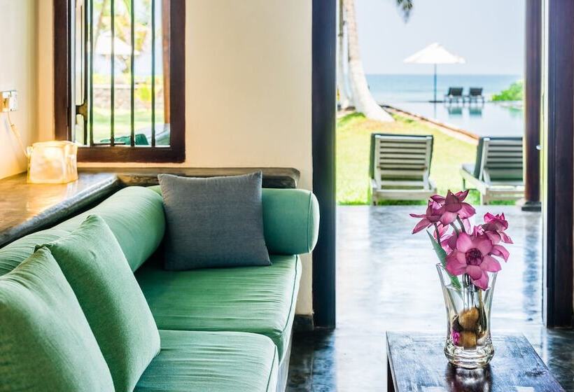 سوییت با چشم‌انداز باغ, Apa Villa Thalpe