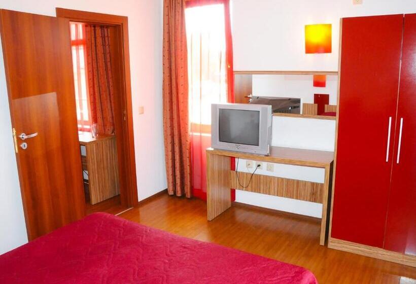 Duplex Suite, Apolis