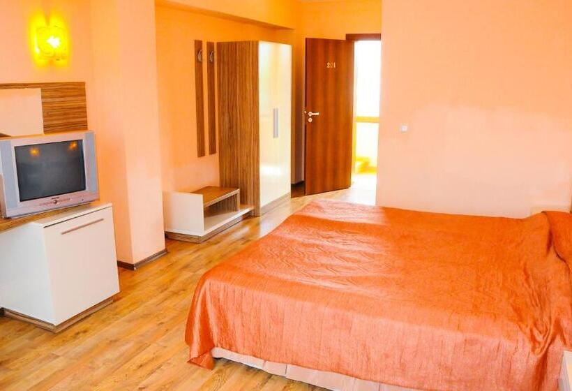 Duplex Suite, Apolis