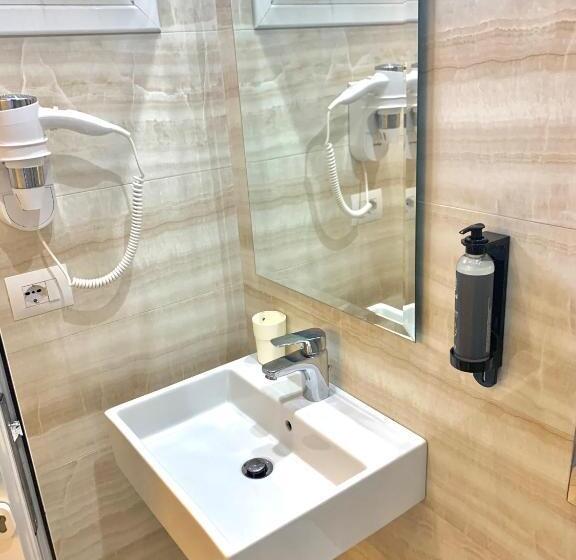 スタンダードルーム, Aulona