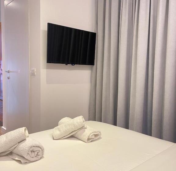 スタンダードルーム, Aulona